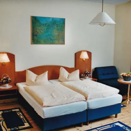 Zum Alten Ponyhof Hotel 3*