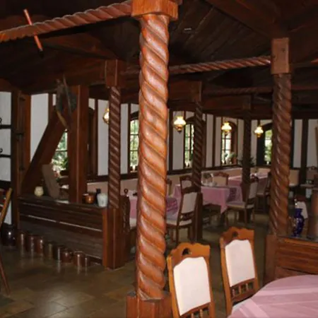 Zum Alten Ponyhof Hotel 3*