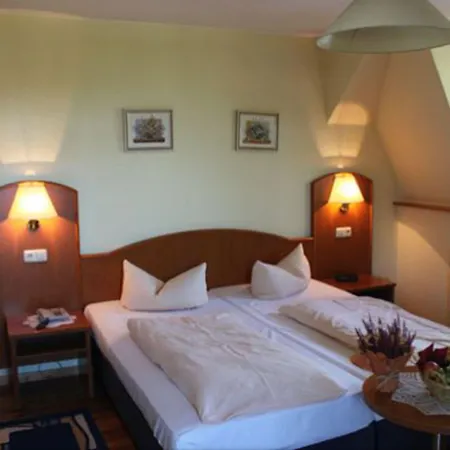 Zum Alten Ponyhof Hotel 3*