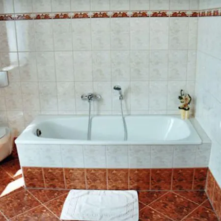 Zum Alten Ponyhof Hotel 3*